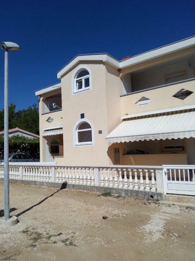 Apartment Marta Нін Екстер'єр фото